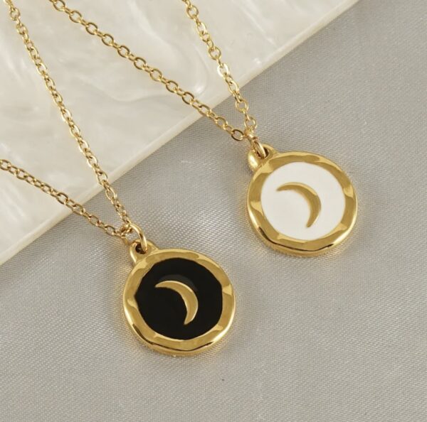 Moon small Pendant Necklace