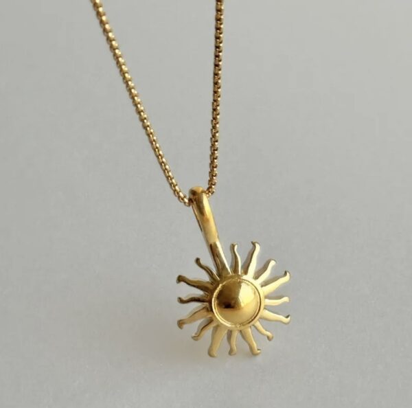 Triny Sun Necklace